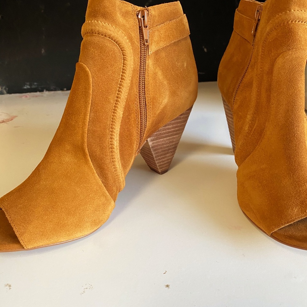 Vince Camuto Tan Ankle Booties - Picture 6 of 12